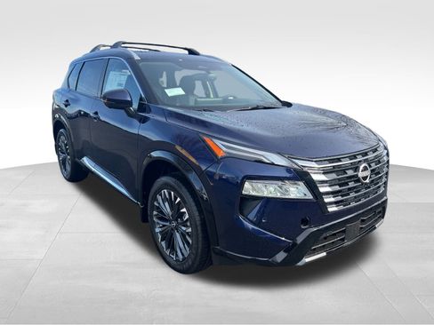 New 2026 Nissan Rogue Platinum image 2