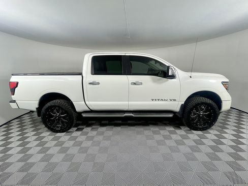 Used 2020 Nissan Titan SL w/ Moonroof Package image 6
