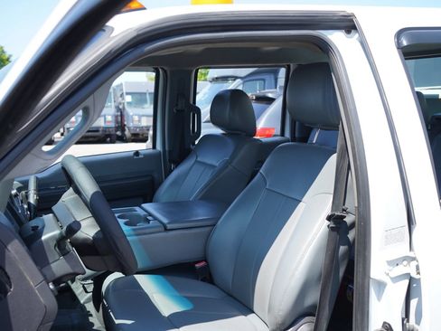 Used 2013 Ford F550 4x4 Crew Cab Super Duty w/ Payload Upgrade Pkg image 29