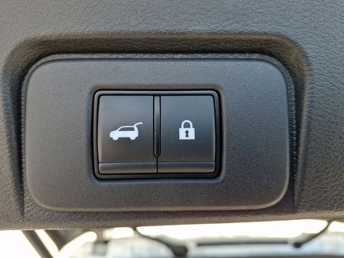 Used 2023 Nissan Rogue SV w/ SV Premium B Package image 29