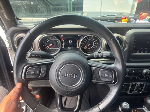 Used 2019 Jeep Wrangler Unlimited Sport S AWD/4WD image 9