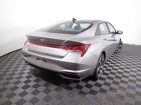Used 2023 Hyundai Elantra SEL w/ Convenience Package FWD image 16