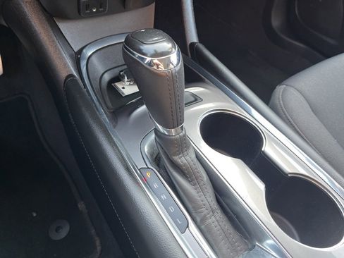 Used 2017 Chevrolet Malibu LT image 20