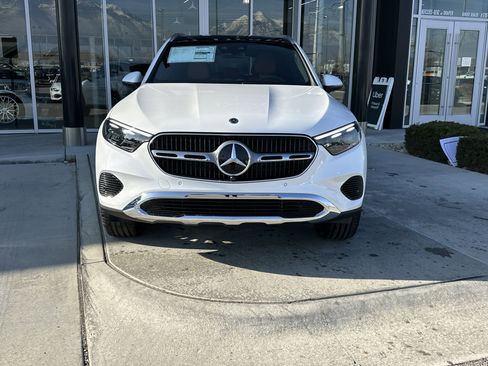 New 2026 Mercedes-Benz GLC 300 4MATIC image 2