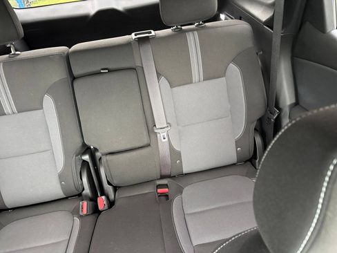 Used 2025 Chevrolet Blazer LT FWD image 38