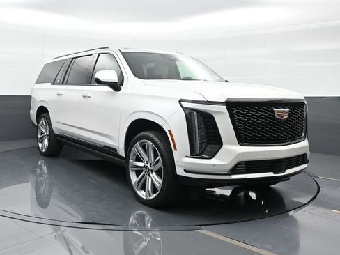 Certified 2025 Cadillac Escalade ESV Sport Platinum AWD/4WD image 12