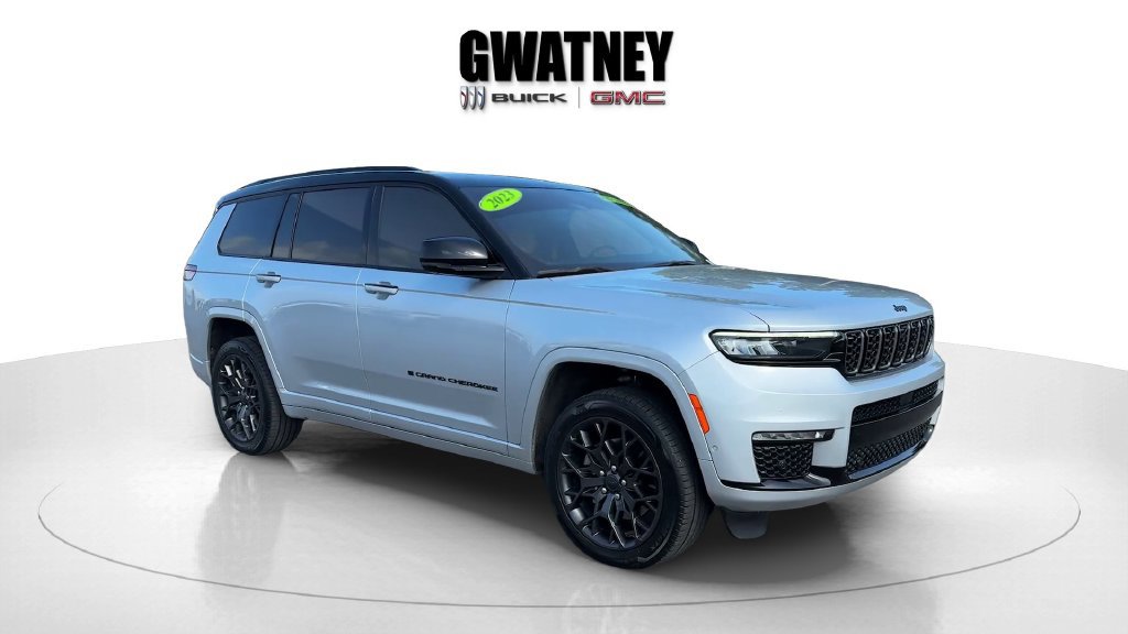 Used 2023 Jeep Grand Cherokee L Summit w/ Advanced Protech Group IV AWD/4WD image 3