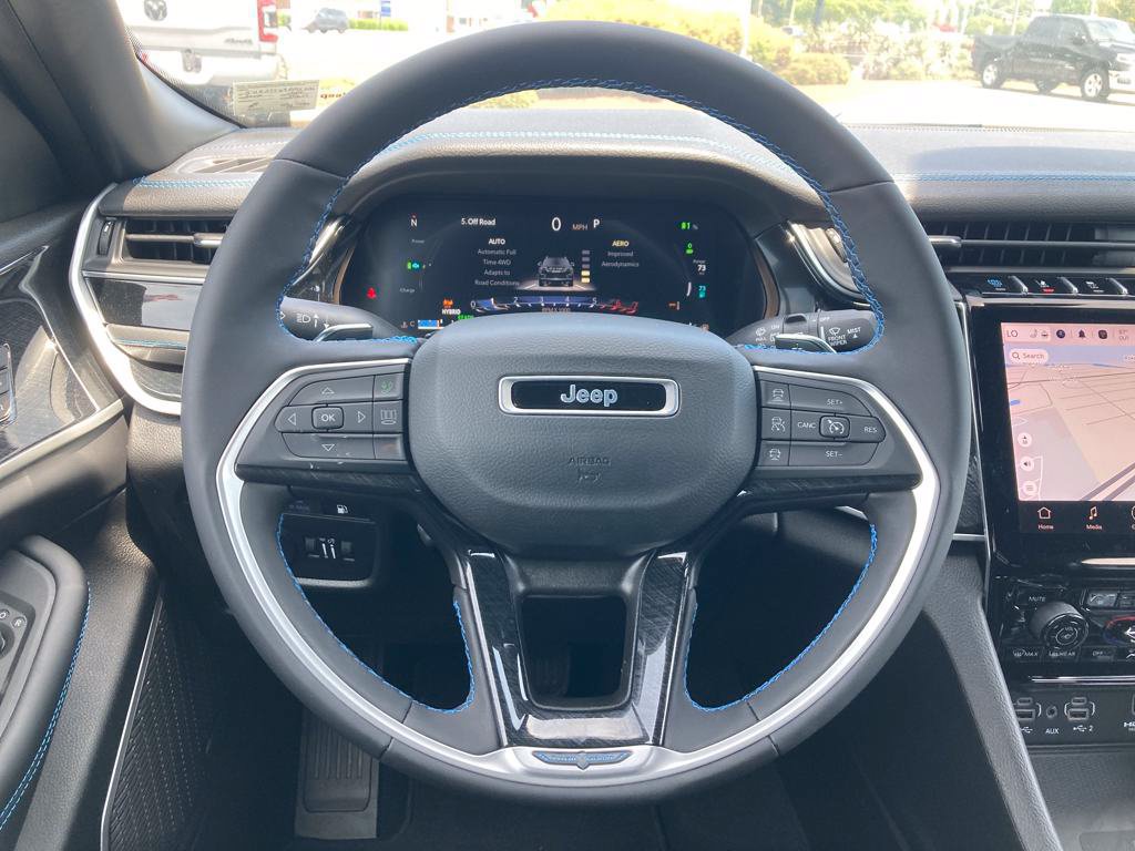 New 2024 Jeep Grand Cherokee Trailhawk w/ Luxury Tech Group III AWD/4WD image 15