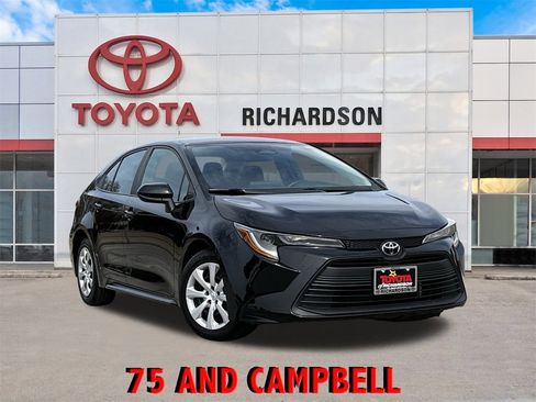 Used 2024 Toyota Corolla LE image 1