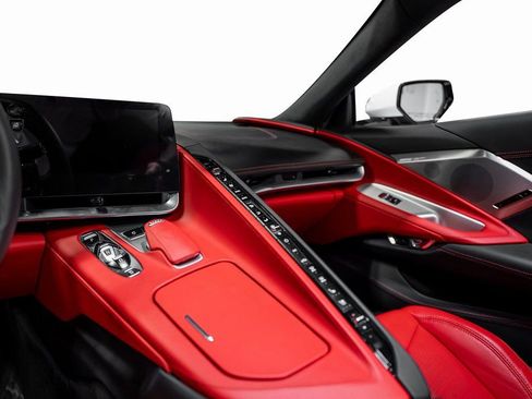 Used 2024 Chevrolet Corvette Stingray Premium Conv w/ 3LT image 35