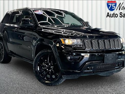 Used 2022 Jeep Grand Cherokee Altitude AWD/4WD image 1