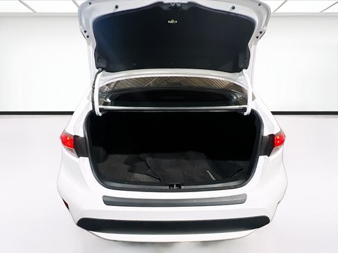 Used 2022 Toyota Corolla LE w/ Carpet Mat Package (TMS) FWD image 17