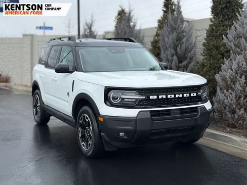 Used 2025 Ford Bronco Sport Outer Banks image 13