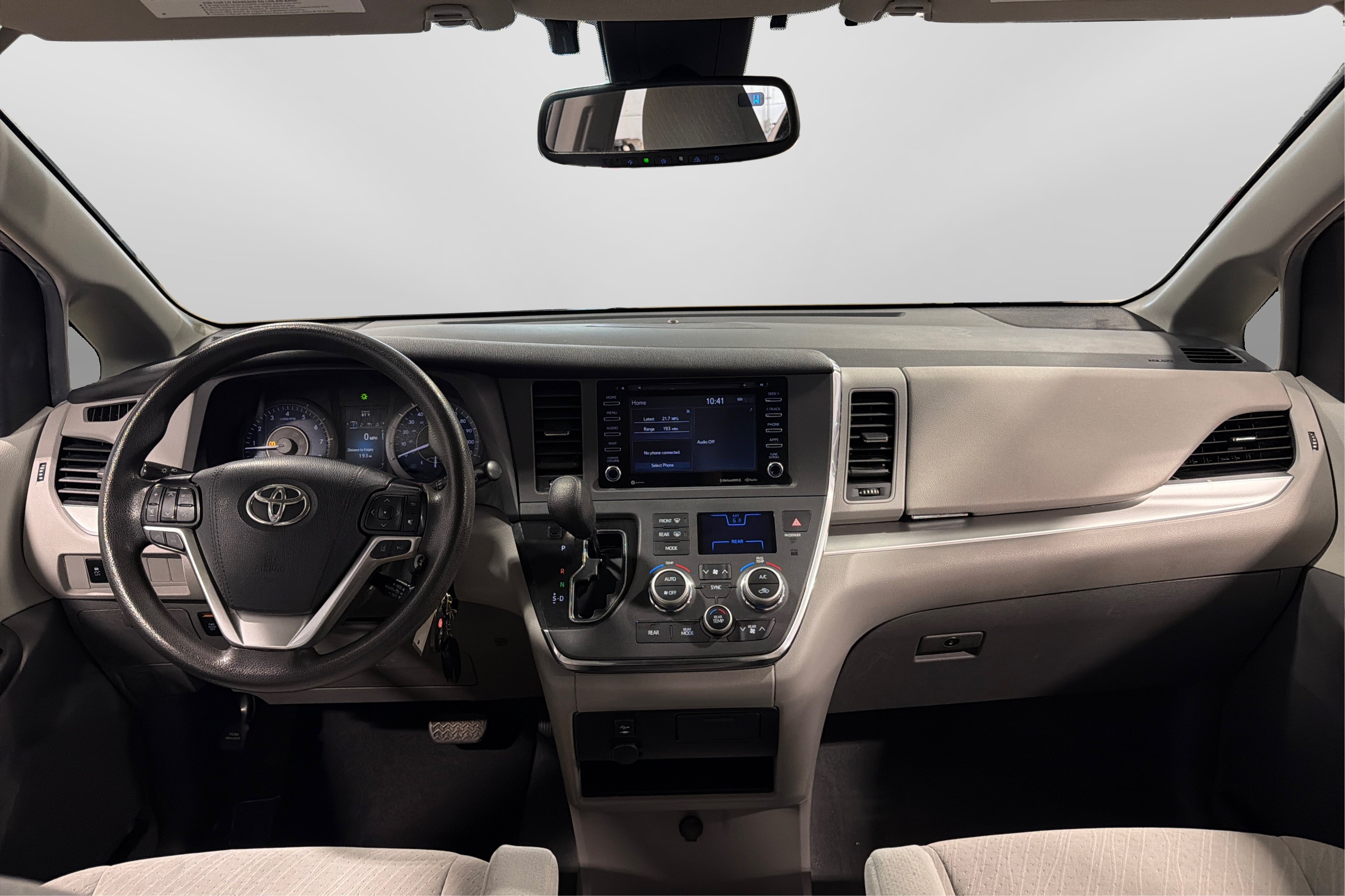 Used 2019 Toyota Sienna LE FWD image 20