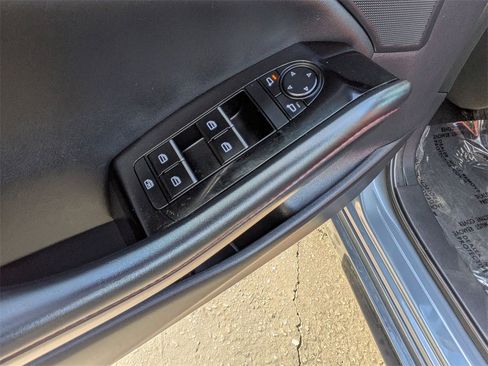 Used 2025 MAZDA MAZDA3 s image 13