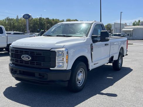 New 2025 Ford F250 XL w/ F-250 >10K GVWR Package RWD image 9