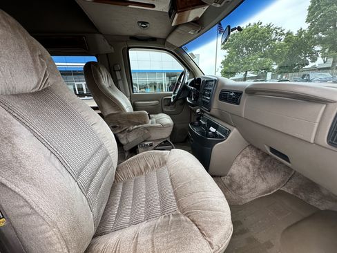 Used 1998 Chevrolet Express 1500 RWD image 39