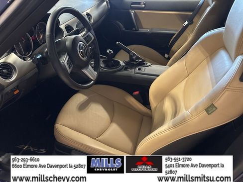 Used 2011 MAZDA MX-5 Miata Grand Touring w/ Premium Pkg image 10