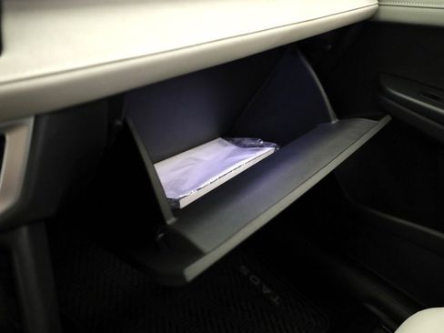 New 2026 Volkswagen Taos SE image 23