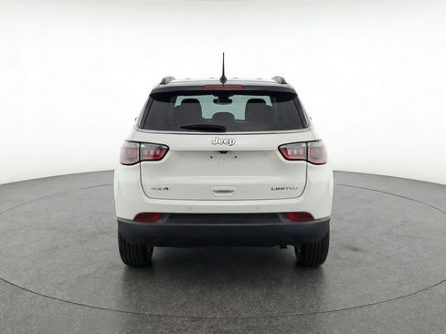 Used 2025 Jeep Compass Limited image 7