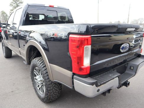 Used 2019 Ford F350 Lariat image 7