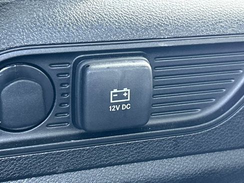 Used 2023 Jeep Grand Cherokee Limited w/ Black Appearance Package image 16