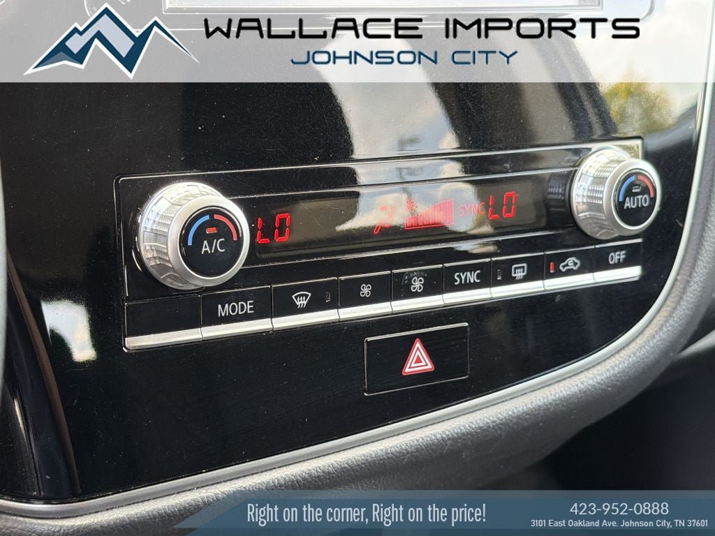 Used 2020 Mitsubishi Outlander ES AWD/4WD image 24