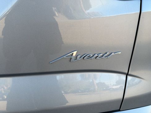 Used 2023 Buick Enclave Avenir w/ Avenir Technology Package image 11