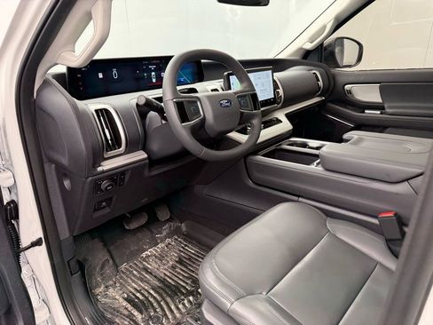 New 2026 Ford Expedition Active image 39