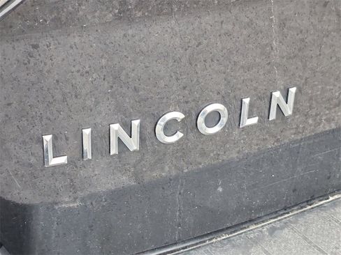 Used 2013 Lincoln MKX AWD image 27