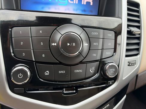 Used 2014 Chevrolet Cruze LT w/ RS Package image 27