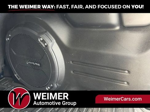 Used 2024 Jeep Wrangler Unlimited Sahara w/ Technology Group AWD/4WD image 24