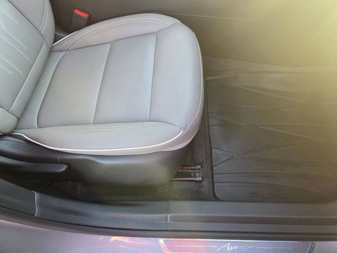 Used 2026 Buick Envista Avenir FWD image 25