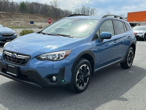 Used 2021 Subaru Crosstrek 2.0i Premium w/ Moonroof Package AWD/4WD image 3