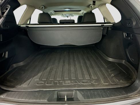 Used 2018 Subaru Outback 2.5i Limited AWD/4WD image 29