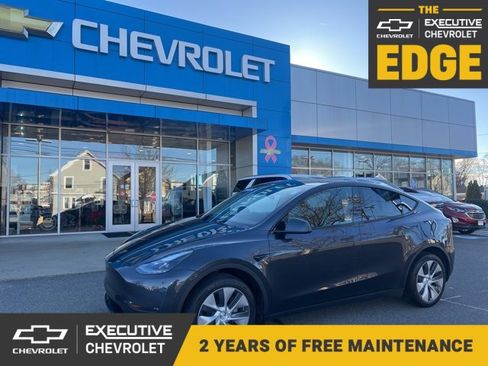 Used 2024 Tesla Model Y Long Range image 1