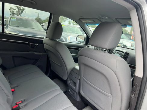 Used 2012 Hyundai Santa Fe GLS FWD image 13