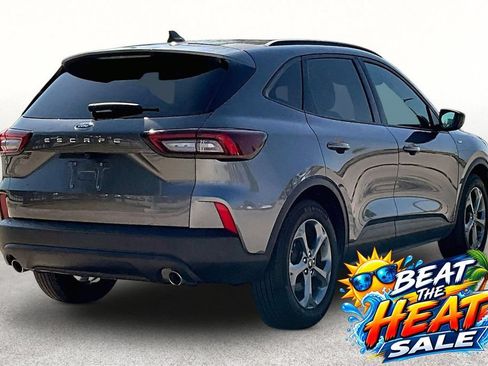 Used 2025 Ford Escape ST-Line FWD image 13