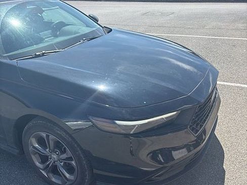 Used 2023 Honda Accord EX image 9