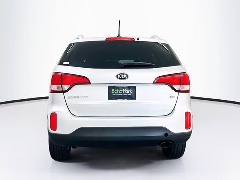 Used 2015 Kia Sorento LX AWD/4WD image 7