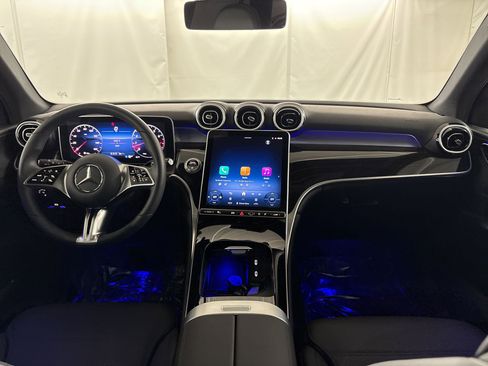 Used 2026 Mercedes-Benz GLC 300 image 15