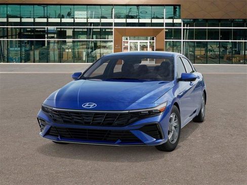 New 2026 Hyundai Elantra SE w/ Cargo Package image 6