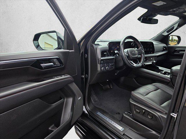 Used 2025 Chevrolet Suburban RST w/ RST Capability Package AWD/4WD image 22