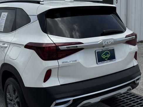 Used 2022 Kia Seltos S FWD image 10