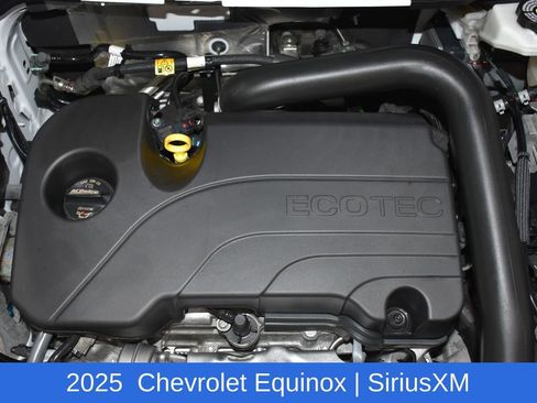 Used 2025 Chevrolet Equinox LT FWD image 7