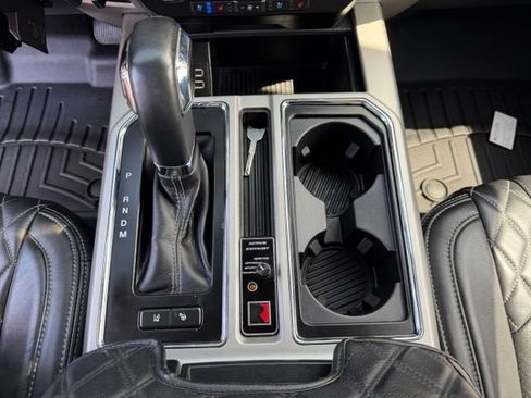 Used 2020 Ford F150 Lariat w/ Equipment Group 502A Luxury AWD/4WD image 18