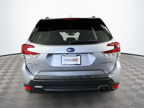 Used 2021 Subaru Forester Premium AWD/4WD image 9