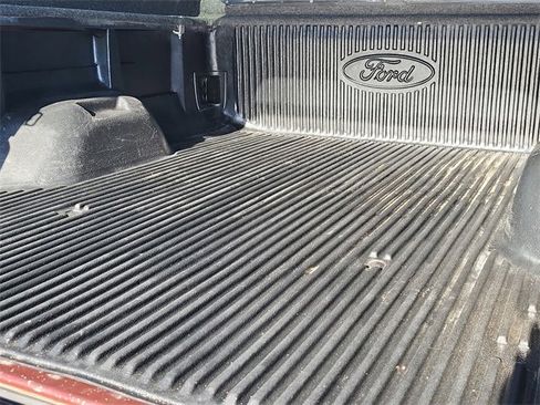 Used 2011 Ford F250 XLT w/ XLT Interior Pkg image 17