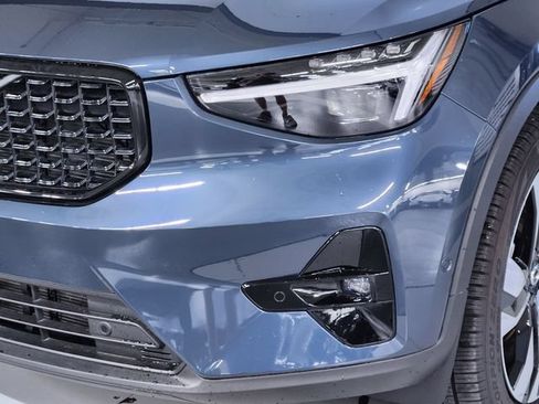 Used 2026 Volvo XC40 B5 Ultra w/ Protection Package Premier AWD/4WD image 12