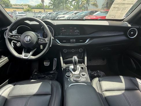 Used 2023 Alfa Romeo Stelvio Sprint RWD image 14